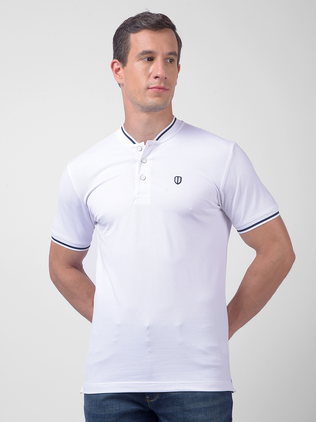Numero Uno Men White Henley Neck Regular Fit T-Shirt